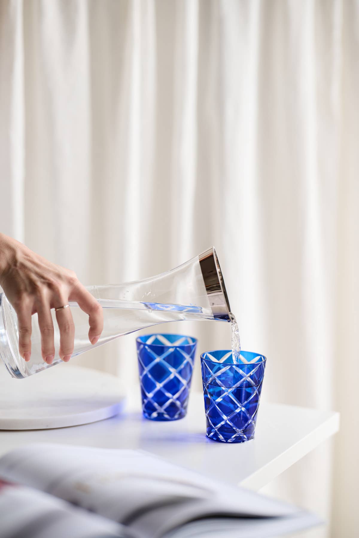 Karaffe "Hendrik" mundgeblasenes Kristallglas mit Platinrand