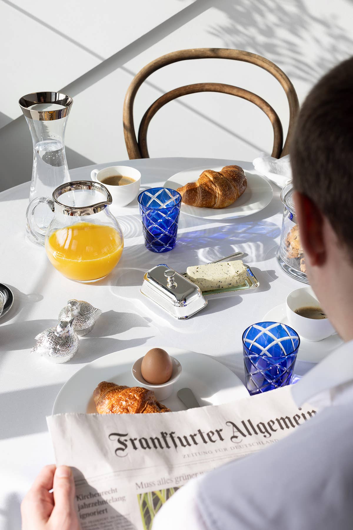 Karaffe "Hendrik" mundgeblasenes Kristallglas mit Platinrand