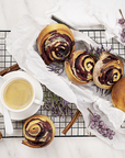 Backen Sie köstliche Bio-Zimtschnecken – einfach, schnell und