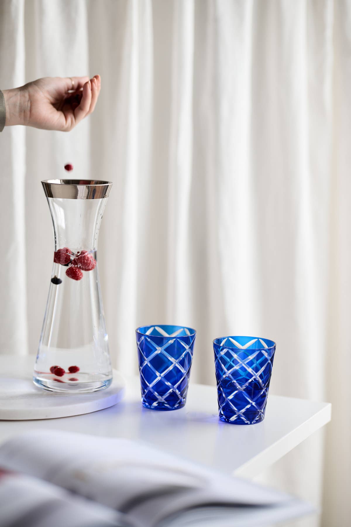 Karaffe "Hendrik" mundgeblasenes Kristallglas mit Platinrand