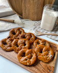 Backen Sie köstliches Bio-Laugengebäck – einfach, schnell und lecker! 🥨✨