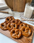 Backen Sie köstliches Bio-Laugengebäck – einfach, schnell und lecker! 🥨